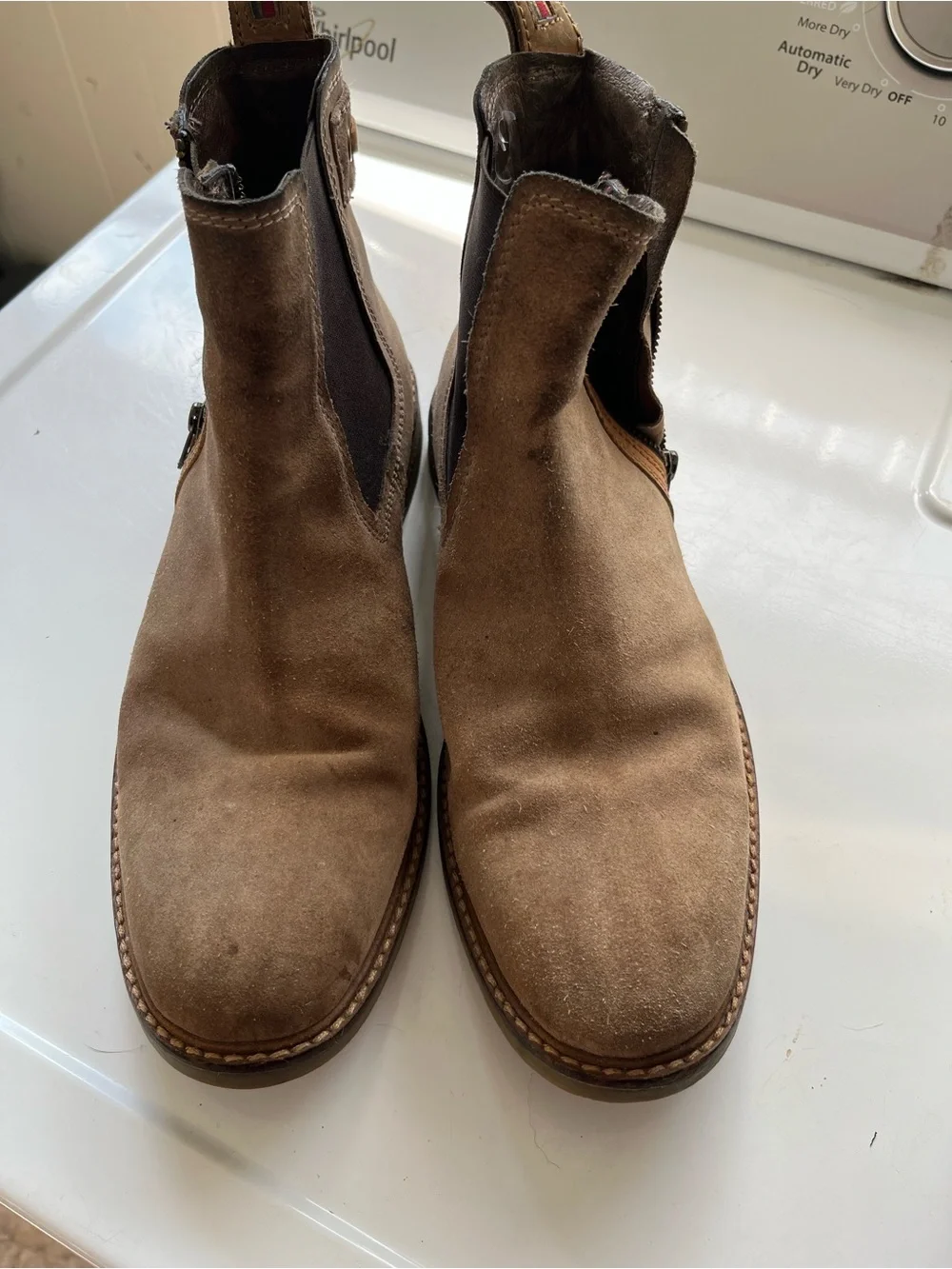 Men's Suede Boots in Brown - Classic Pull-On Style